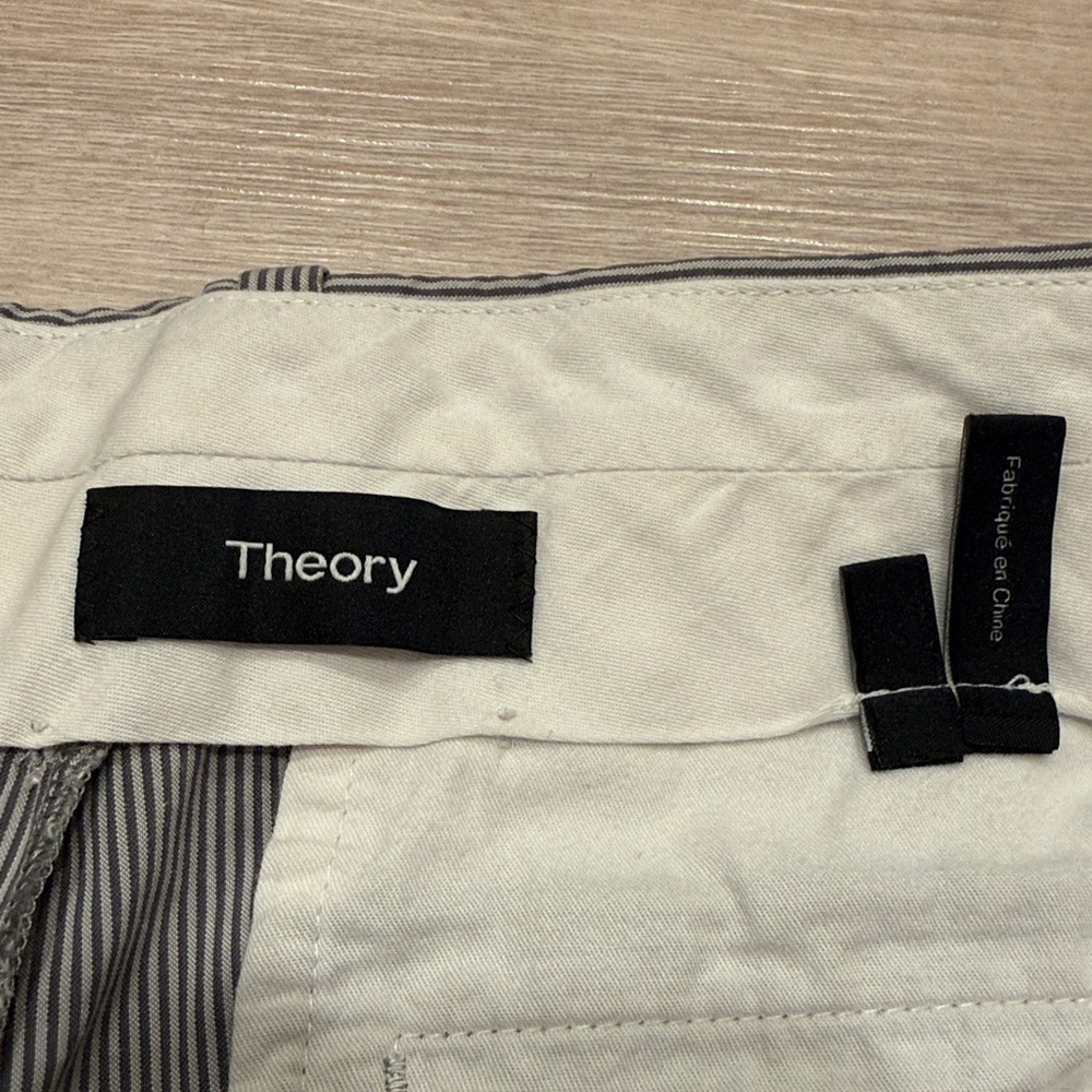 Theory Grey Shorts 9’ - Picture 2 of 4